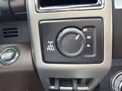 Used 2021 Ford F250 King Ranch w/ King Ranch Ultimate Package AWD/4WD image 25