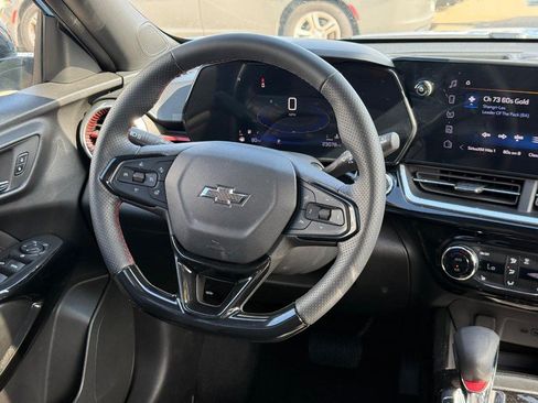 Used 2024 Chevrolet Trax RS w/ Sunroof Package FWD image 13