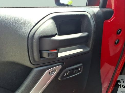 Used 2013 Jeep Wrangler Unlimited Sahara w/ Connectivity Group AWD/4WD image 13