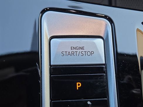 Used 2024 Volkswagen Atlas Cross Sport SEL Premium R-Line image 26