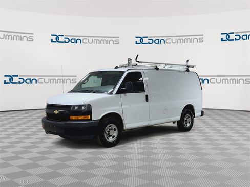 Used 2020 Chevrolet Express 2500 w/ Communications Package image 4