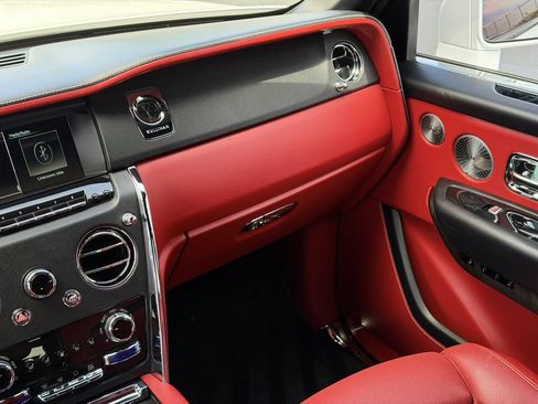 Used 2021 Rolls-Royce Cullinan AWD/4WD image 25