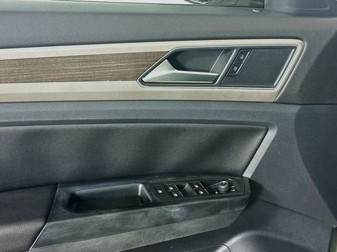 Used 2019 Volkswagen Atlas SE w/ Panoramic Sunroof Package image 21