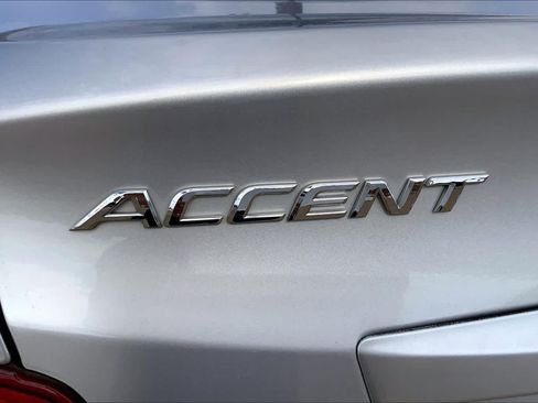 Used 2014 Hyundai Accent GLS FWD image 9
