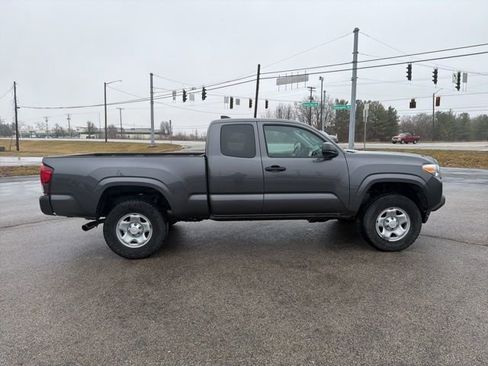Used 2021 Toyota Tacoma SR image 5