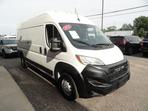 Used 2023 RAM ProMaster 2500 FWD image 5