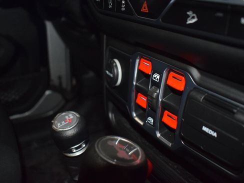 Used 2020 Jeep Wrangler Unlimited Sport AWD/4WD image 39
