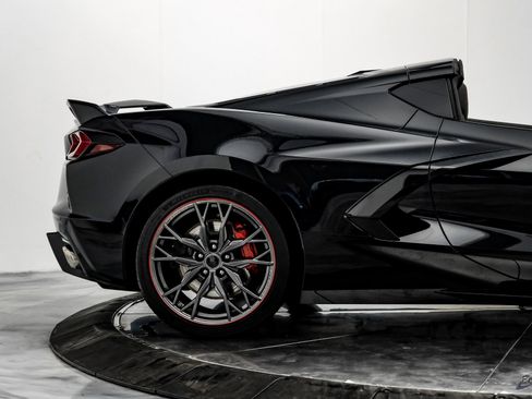 Used 2023 Chevrolet Corvette Stingray Premium Cpe w/ Z51 Performance Package image 22