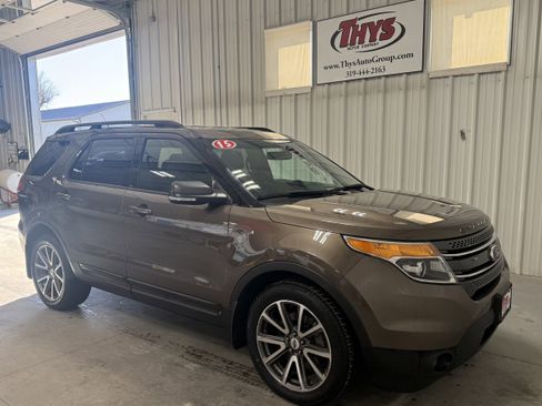 Used 2015 Ford Explorer XLT w/ Equipment Group 202B image 1
