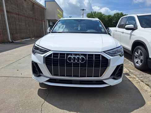 Used 2024 Audi Q3 2.0T Premium AWD/4WD image 2