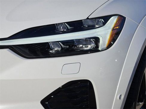Used 2025 Volvo XC60 T8 Ultra w/ Protection Package Premier image 13