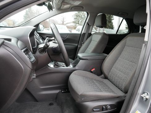 Used 2024 Chevrolet Equinox LT image 34