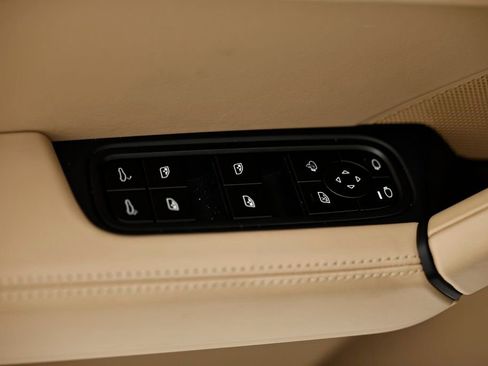 Certified 2026 Porsche Cayenne Coupe image 20