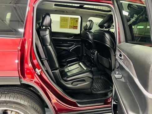 Used 2021 Jeep Grand Cherokee L Limited AWD/4WD image 32