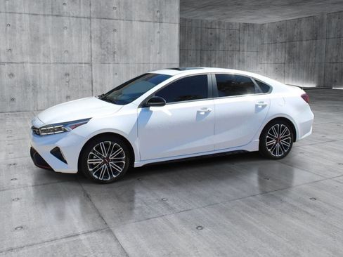 Used 2023 Kia Forte GT w/ GT2 Package FWD image 2