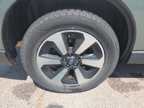 Used 2018 Subaru Forester 2.5i Premium AWD/4WD image 24