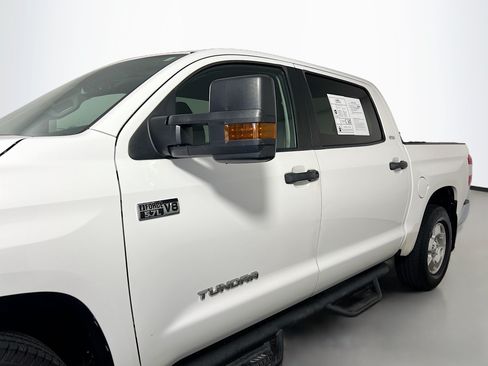 Used 2018 Toyota Tundra SR5 w/ SR5 Upgrade Package AWD/4WD image 12
