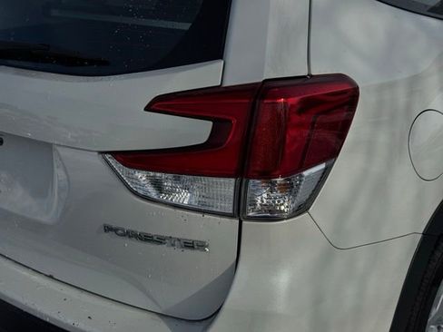 Used 2021 Subaru Forester Base image 6