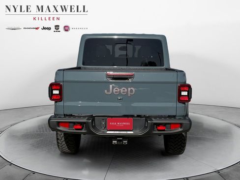 New 2026 Jeep Gladiator Rubicon w/ Steel Power Dome Hood Package AWD/4WD image 15