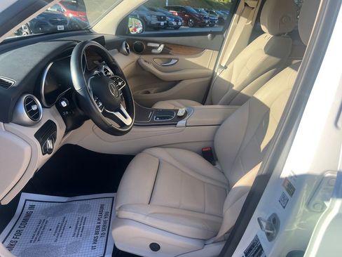 Used 2022 Mercedes-Benz GLC 300 GLC 300 w/ Premium Package Lite image 9