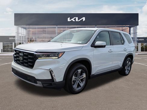 Used 2023 Honda Pilot EX-L image 6