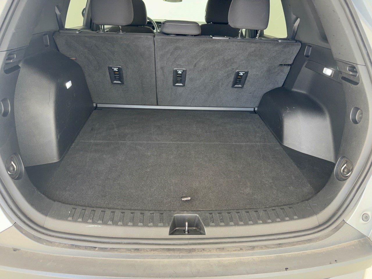 Used 2025 GMC Terrain Elevation FWD image 28