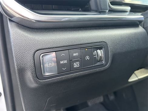 Used 2025 GMC Terrain Elevation image 21