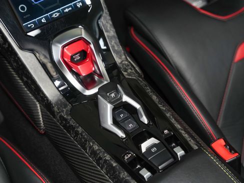 Used 2021 Lamborghini Huracan EVO AWD/4WD image 40