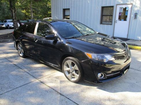 Used 2012 Toyota Camry SE w/ Leather Pkg image 7