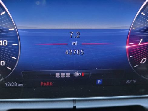 Used 2023 Mercedes-Benz C 300 Sedan image 22