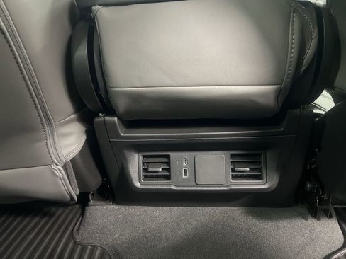 Used 2025 Chevrolet Silverado 2500 Custom w/ Custom Value Package image 11