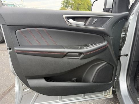 Used 2023 Ford Edge ST-Line AWD/4WD image 10
