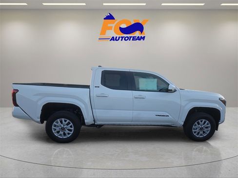 New 2026 Toyota Tacoma SR5 image 6
