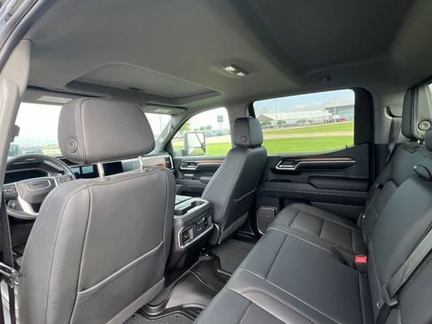 Used 2025 GMC Sierra 1500 Denali w/ Denali Reserve Package AWD/4WD image 11