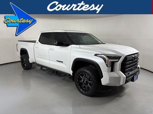 Used 2024 Toyota Tundra Limited AWD/4WD image 1