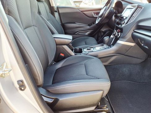Used 2020 Subaru Forester Premium image 11