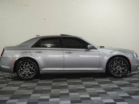 Used 2017 Chrysler 300 S w/ 300S Premium Group AWD/4WD image 7
