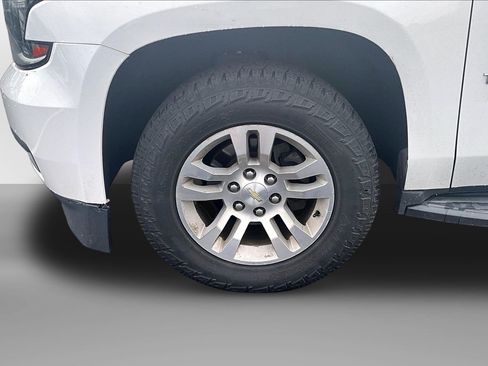 Used 2018 Chevrolet Tahoe LT AWD/4WD image 3
