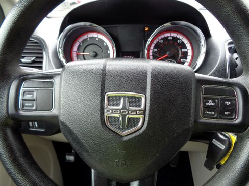 Used 2013 Dodge Grand Caravan SXT image 22