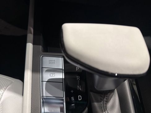 New 2026 Hyundai Elantra Limited FWD image 19
