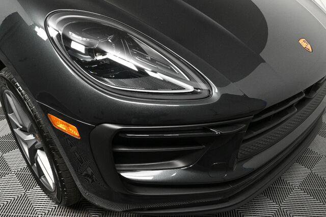 Certified 2026 Porsche Macan AWD/4WD image 38