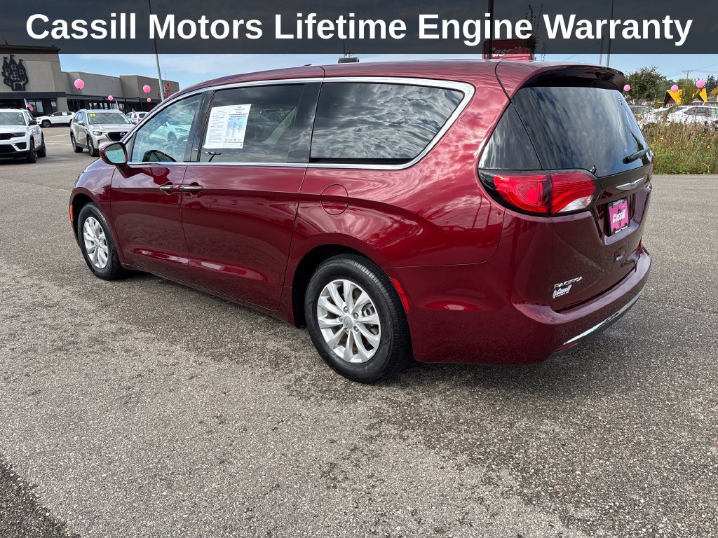 Used 2019 Chrysler Pacifica Touring Plus FWD image 3