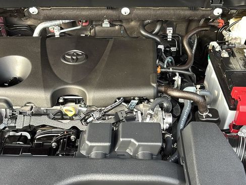 Used 2025 Toyota RAV4 LE AWD/4WD image 29