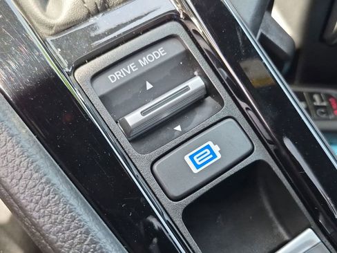 Used 2023 Honda Accord Sport image 25