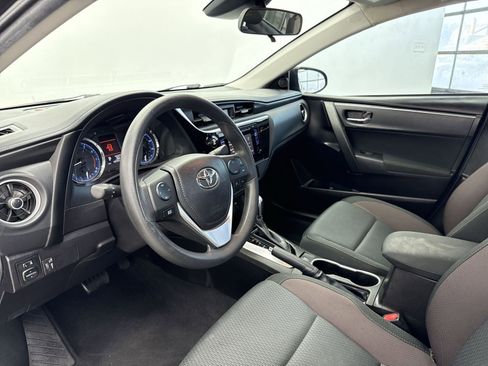 Used 2019 Toyota Corolla LE image 12