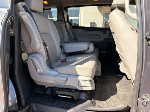 Used 2018 Honda Odyssey Elite image 10
