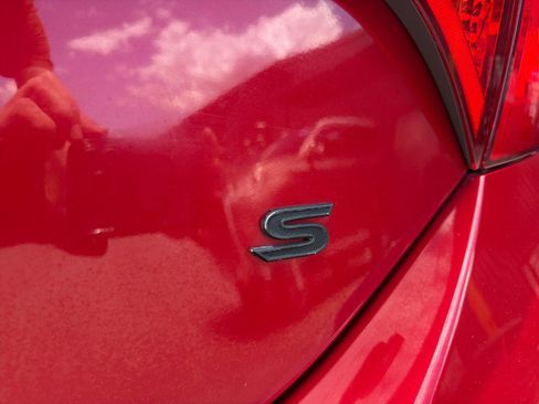 Used 2015 Toyota Corolla S FWD image 18