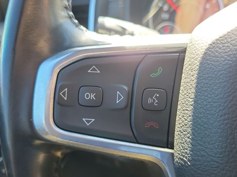 Used 2023 RAM 1500 Laramie AWD/4WD image 17