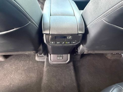 Used 2026 Toyota Highlander XLE AWD/4WD image 20