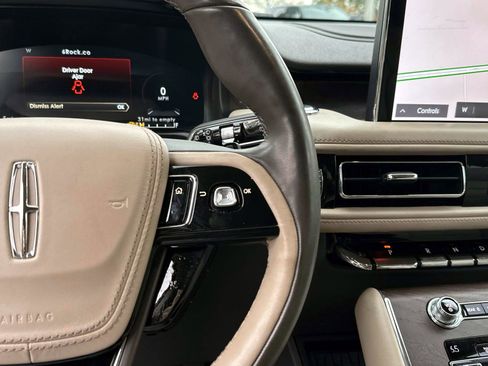 Used 2020 Lincoln Aviator Reserve w/ Equipment Group 202A image 27